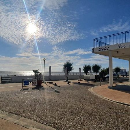 Les Pieds Dans L'Eau - Appartement Vue Mer 沙特拉永普拉日 外观 照片